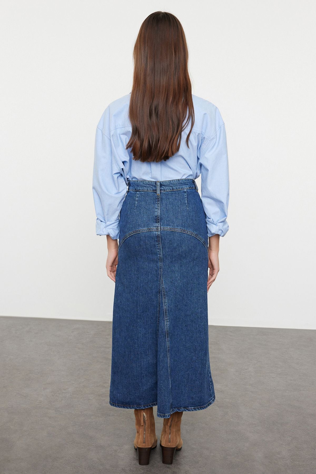 High-Waisted Denim A-Line Maxi Skirt – Effortlessly Stylish and Timeless