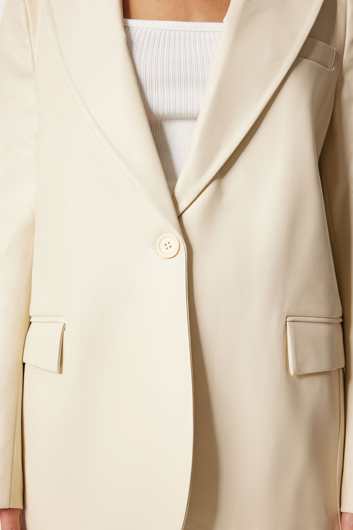 Women’s Cream Tailored Blazer | Classic Single-Breasted Jacket