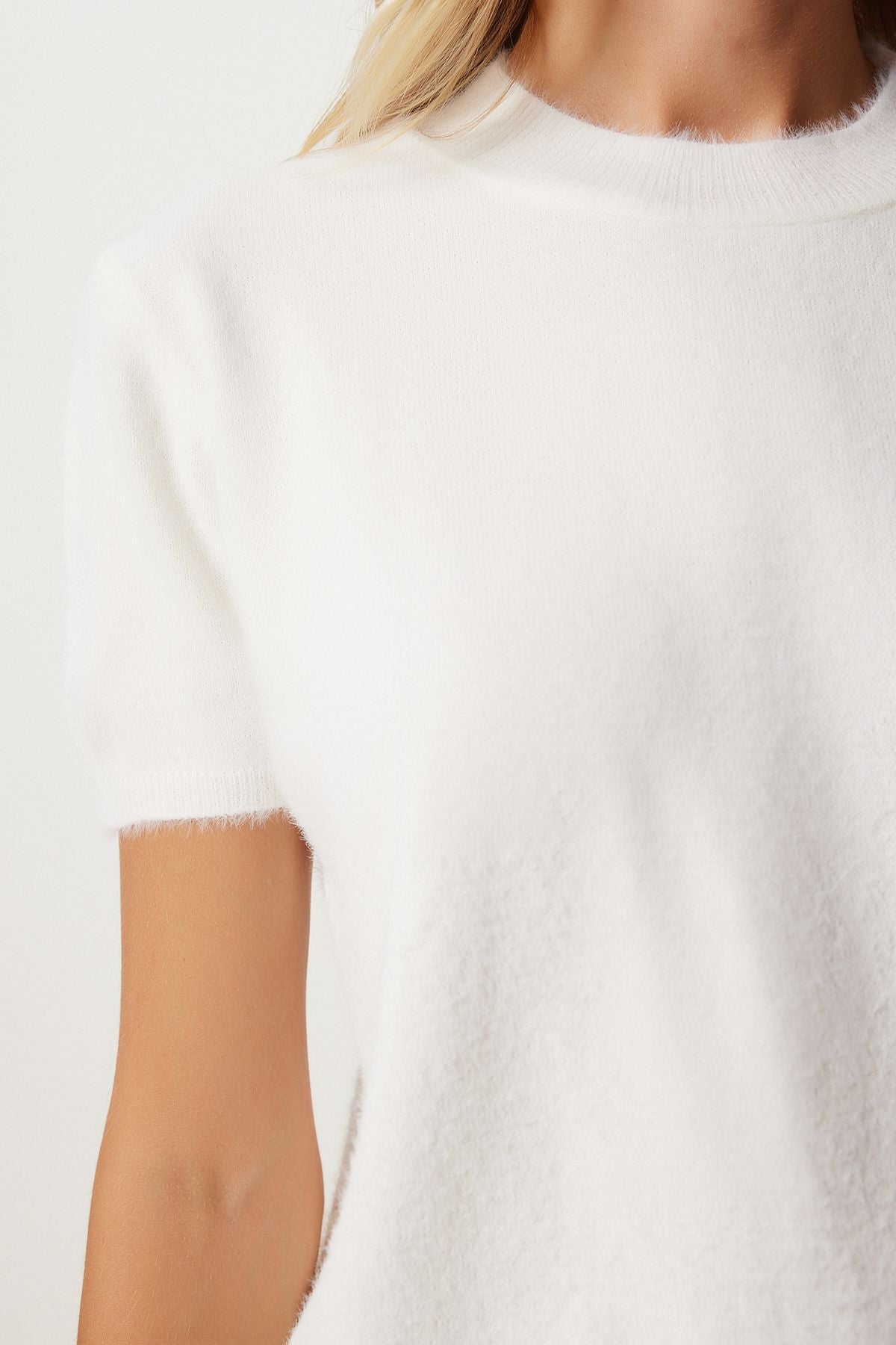 White Short Sleeve Cashmere Sweater | Women’s Luxe Knit Top