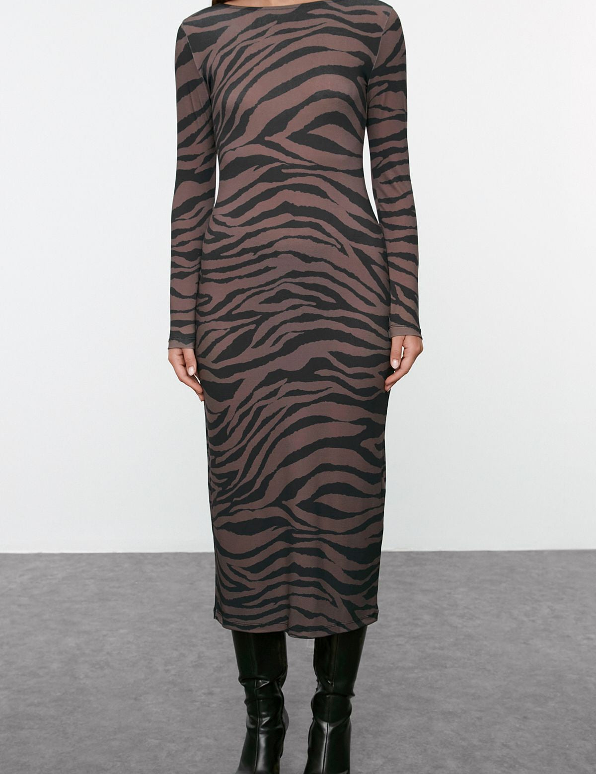 Women’s Animal Print Midi Dress – Chic Long Sleeve Bodycon Dress