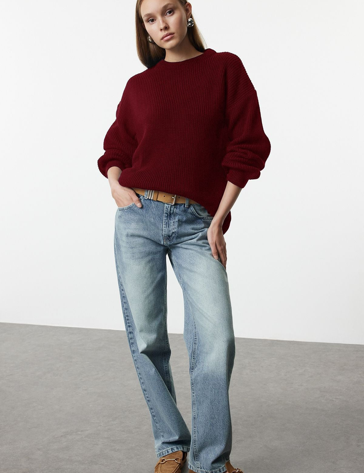 Cozy Burgundy Knit Sweater – Soft Oversized Crewneck