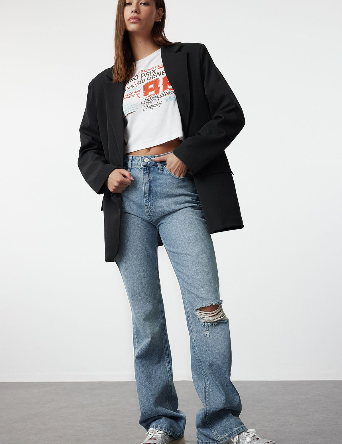 High-Waisted Distressed Flared Jeans
• Women’s Blue Denim Flare Pants
• Trendy Distressed Jeans for Women
• High-Rise Flare Jeans
• Vintage Flared Denim
• Women’s Casual Denim Jeans
• Stylish Flared Pants
• 70s Inspired Flare Jeans
• Comfortable Denim Jeans
• Women’s Edgy Denim Style