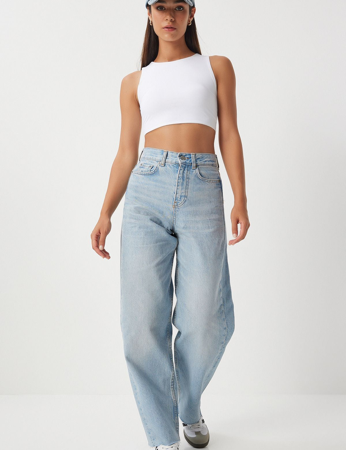  Upgrade your denim collection with our High-Waisted Wide-Leg Jeans. Featuring a flattering high waist, relaxed wide-leg fit, and light-wash denim, these jeans are perfect for any occasion. Shop now for stylish and comfortable women’s jeans!