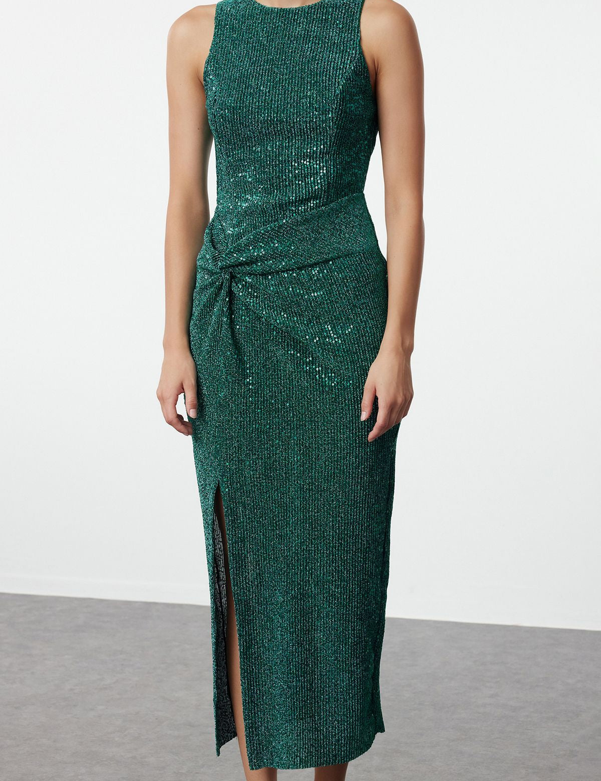  Emerald green sequin dress
• Sequin midi dress
• Knot detail dress
• High neckline dress
• Glamorous evening dress
• Party dress
• Special occasion dress
• Side slit dress
• Women’s fashion dress
• Holiday celebration dress